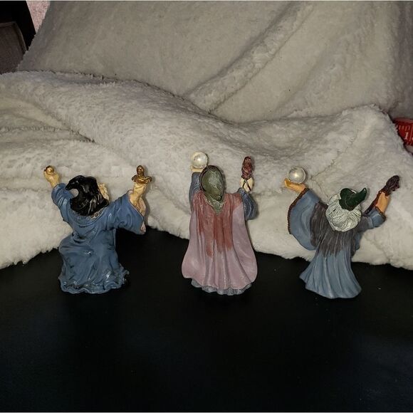 Wizard (3) Figurines - Picture 3 of 6